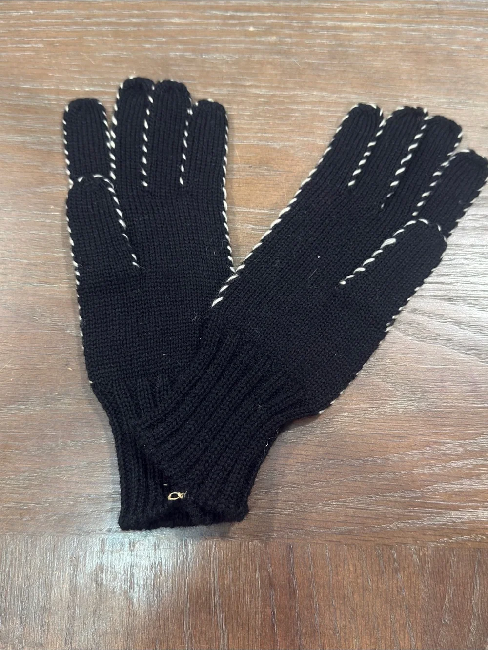 Vintage cottagecore black 100% wool knit gloves w/ red hand embroidered flowers